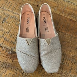 Rose gold Toms